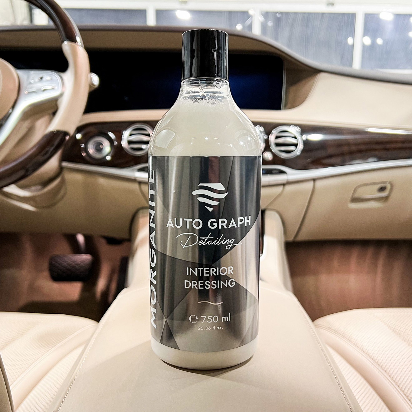 AUTO GRAPH MORGANITE Пластмасова грижа Интериорно облекло 750ml
