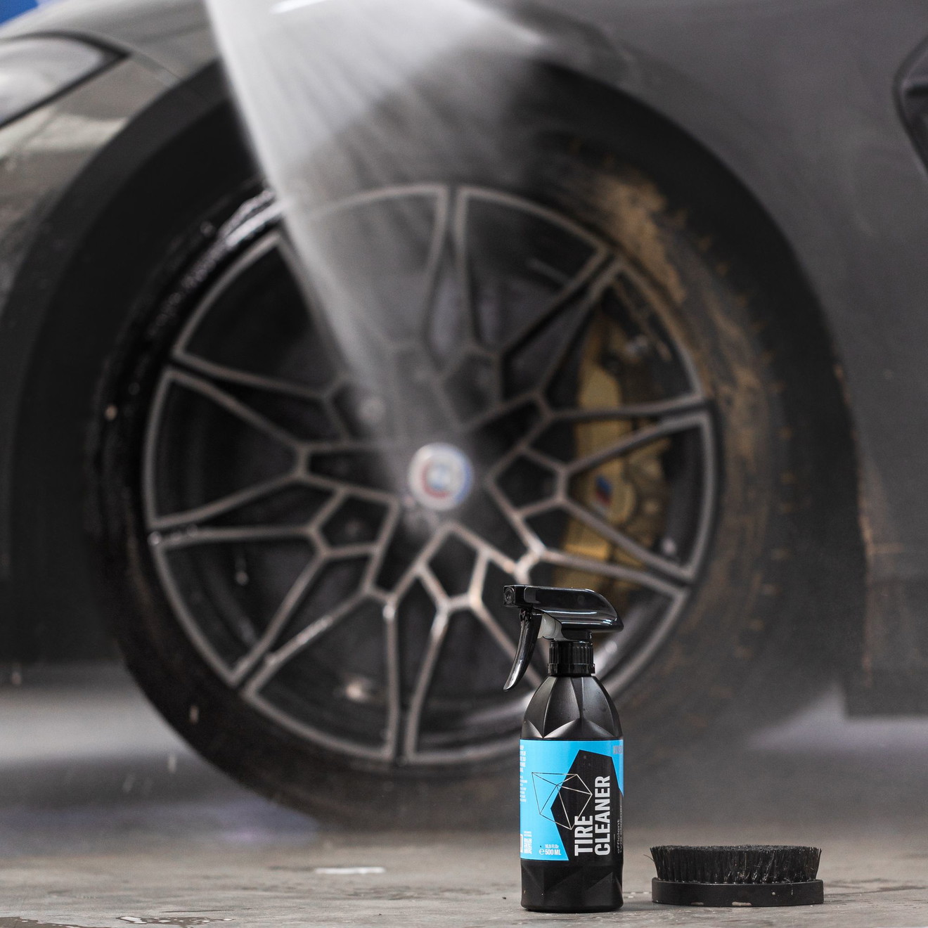 GYEON Q2M TireCleaner - Мощен почистващ препарат за гуми 1000ml