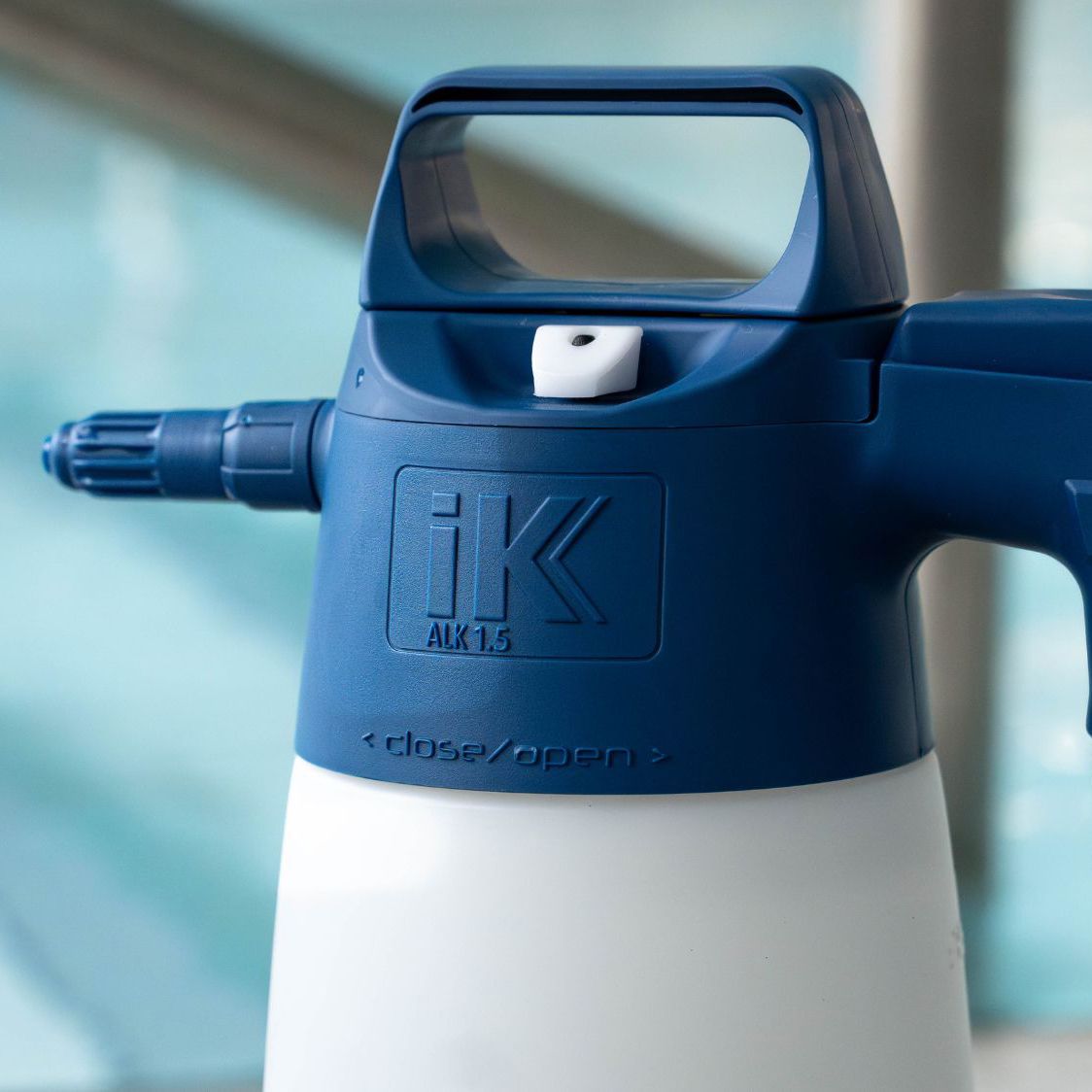 IK HC 1.5 Pulverizator cu pompă pentru detergenți alcalini 1500 ml
